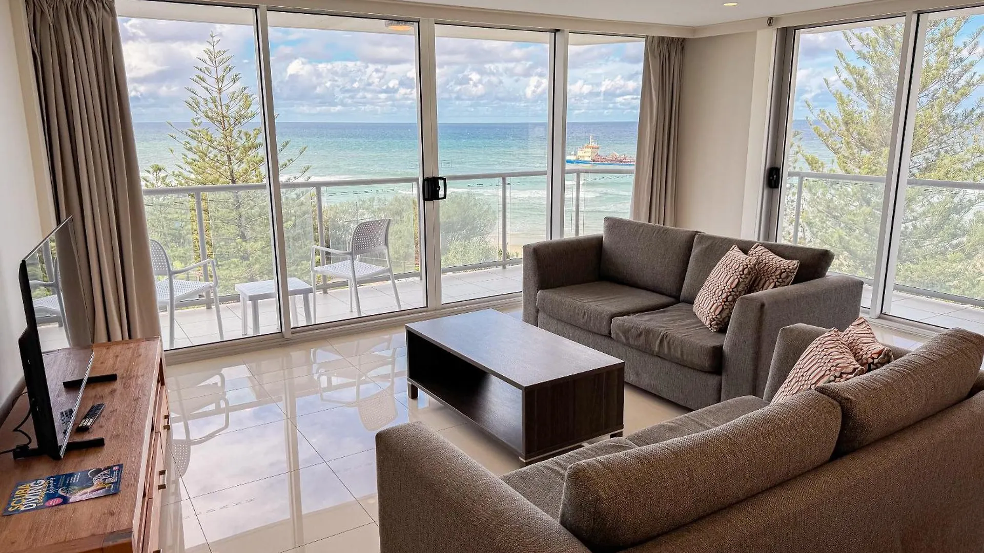 Peninsula Resort - Apartments By Gold Coast Holidays Australia